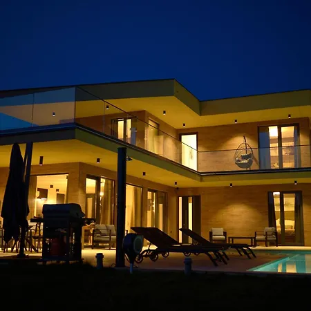 Elvita Exklusive Villa